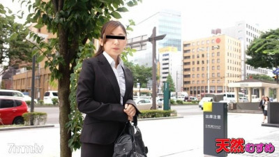 10musume-021715_01 나는 사까시를 좋아하고 디스패처로 일합니다.
