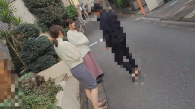 FC2-PPV-3148788 [개인] 누나뿐 아니라 친척까지 쉽게 내어주는 쓰레기남.  - - 중년 여인의 몸은 나이에 비해 매끄러웠고, 피부는 누나처럼 하얗고 아름다웠다.