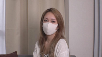 FC2-PPV-4322493 ★3/9까지 반액 [무수정/완전 아마추어] 에로하고 귀여운 GAL 엄마가 돌아왔다!  - - 남편이 있음에도 불구하고 엄청나게 두꺼운 자지를 원하는 그녀는 중년 남성과 날것의 부도덕한 섹스를 합니다!  - - 변덕스러운 분위기 속에서 그녀는 젖고 고문을 당하며 예민한 몸을 붉게 만들고 에로틱한 에너지를 불러일으킵니다!