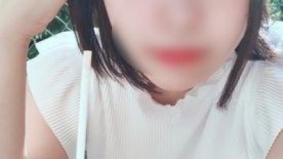 FC2-PPV-1403603 fc2-ppv 1403603 [오야지의 첫 셀카 도전] 남자친구와 헤어지고 셀카에 응한 20살 아빠 현역 소녀.