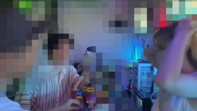 FC2-PPV-4507173 [복수] [질내 사정] [화장실 추격] 몽환적인 레스토랑을 발견했습니다.   - - 날씬하고 아름다운 여대생이 옷을 벗는 게임에 너무 흥분해서 사진을 찍기로 결심한 전말이다.