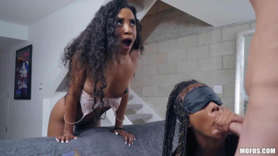 Room For One More – Demi Sutra &amp; Nia Nacci