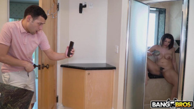 Horny Neighbor Valentina Jewels