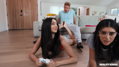 Fucking Gamer Roomie’s BF